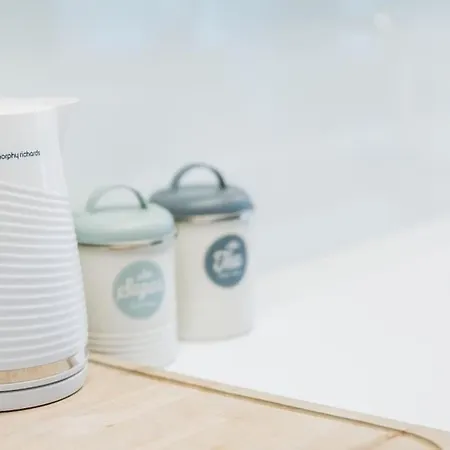 Luxury Sea View In Prime Location *