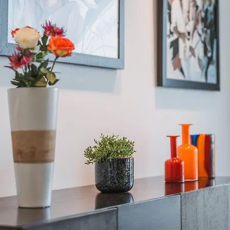 Luxury Sea View In Prime Location Daire