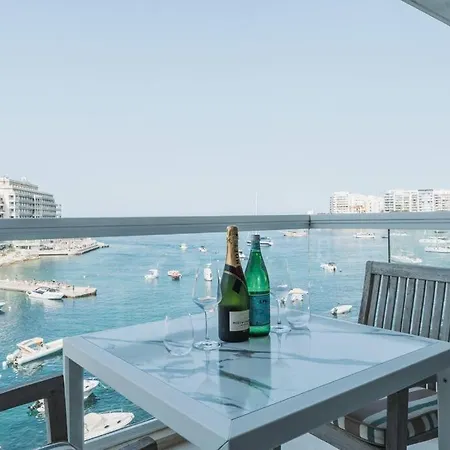 Apartment Luxury Sea View In Prime Location